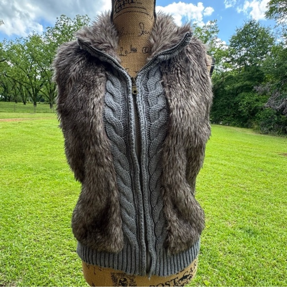 Blugirl Gray Cable Knit Vest with Faux Fur Trim Medium